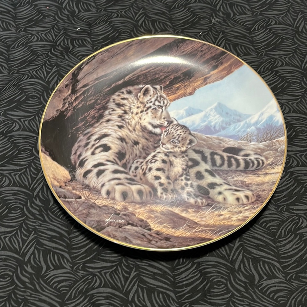 The Snow Leopard Plate